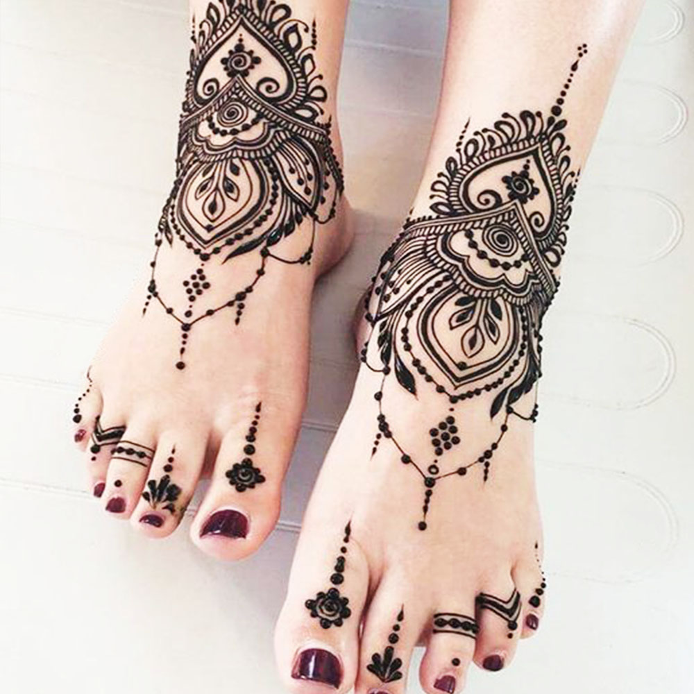 Arabic Henna feet